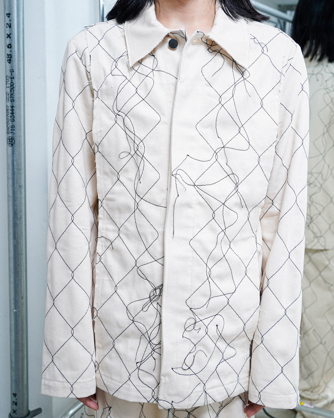 CARGO DENIM JACKET WITH CHAIN LINK (NAT)