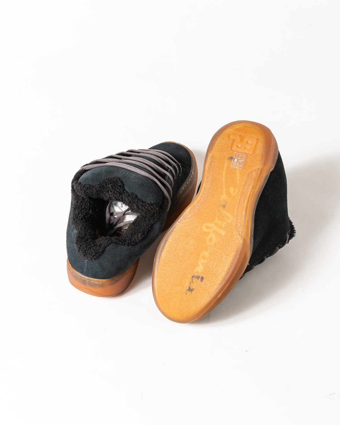 UNISEX SUEDE VAMPS SKATE SNEAKER PIRATE BLACK *LAST