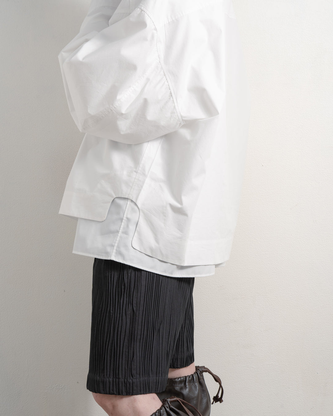ASYMETRIC COLLARLESS POPLIN SHIRT (WHT) *LAST
