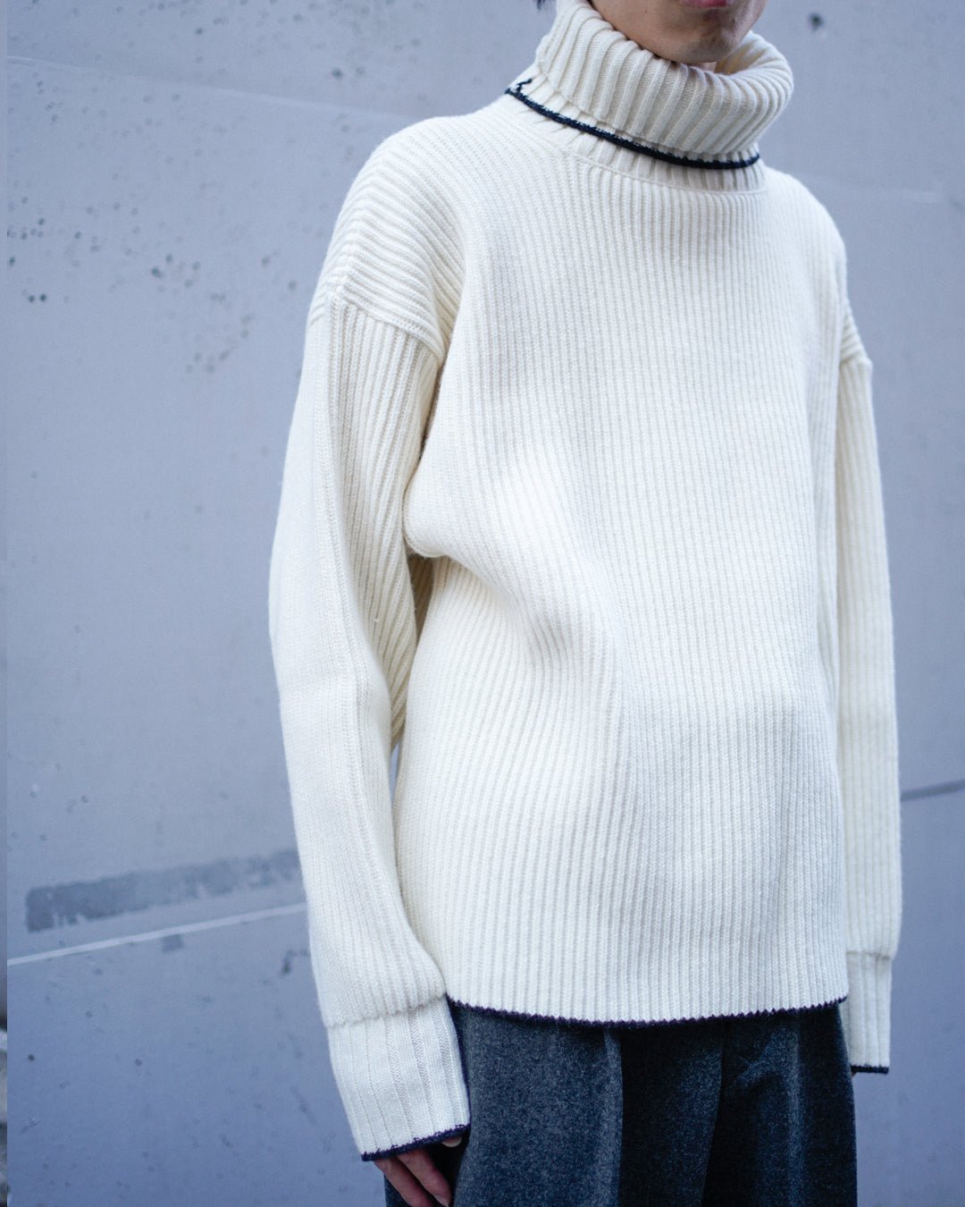 ROLL NECK WOOL & CASHMERE SWEATER