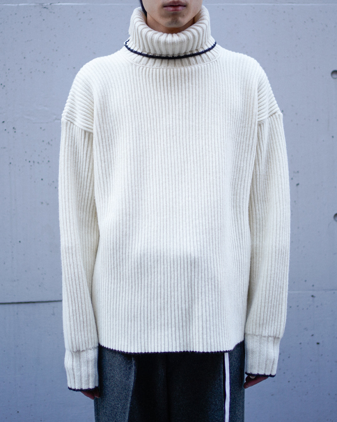 ROLL NECK WOOL & CASHMERE SWEATER