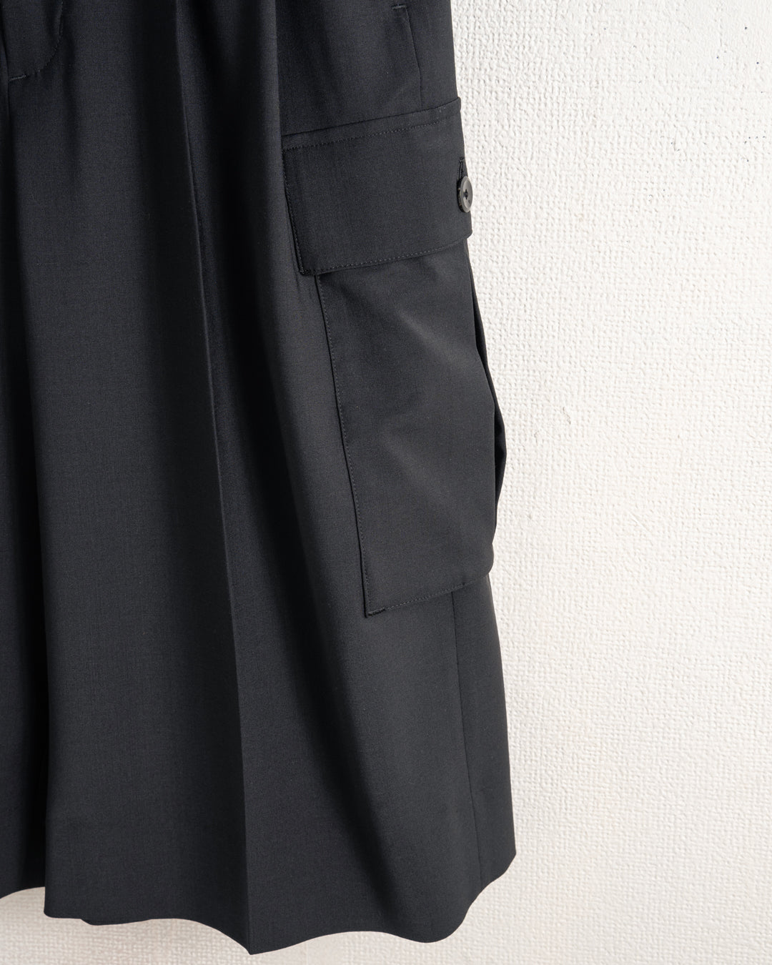 WIDE CARGO SHORTS (BLK)