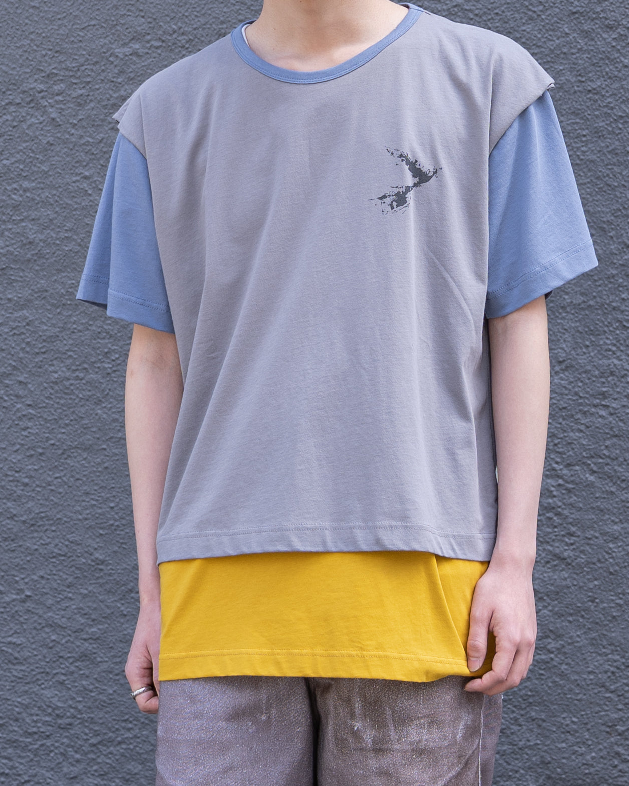 GREY/ MUSTARD SHORT SLEEVE LAYERED *LAST