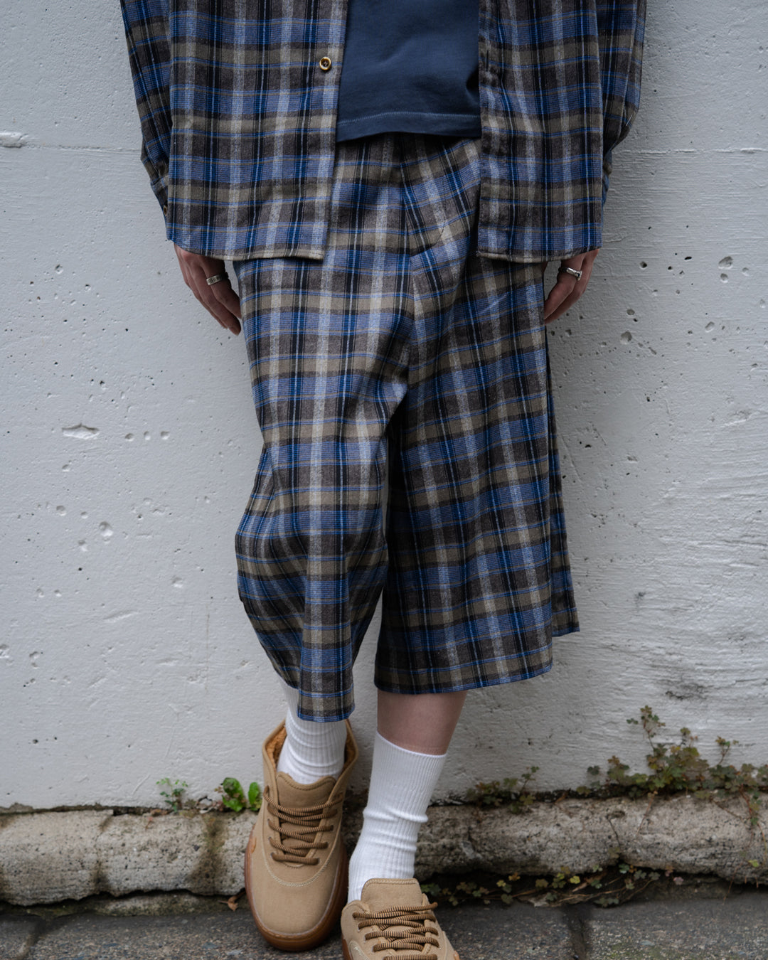 UNISEX CHECK SHORTS WOVEN