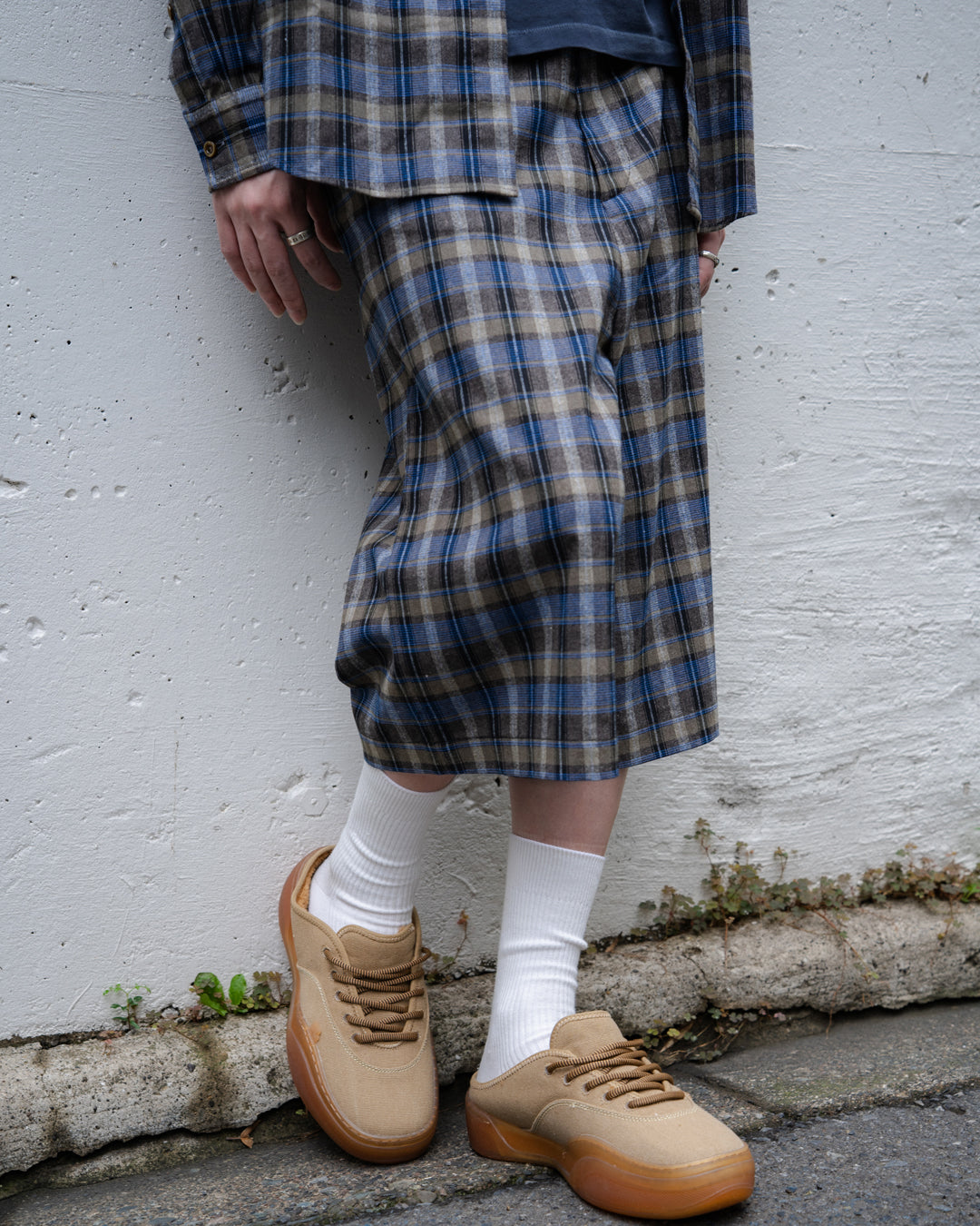 UNISEX CHECK SHORTS WOVEN