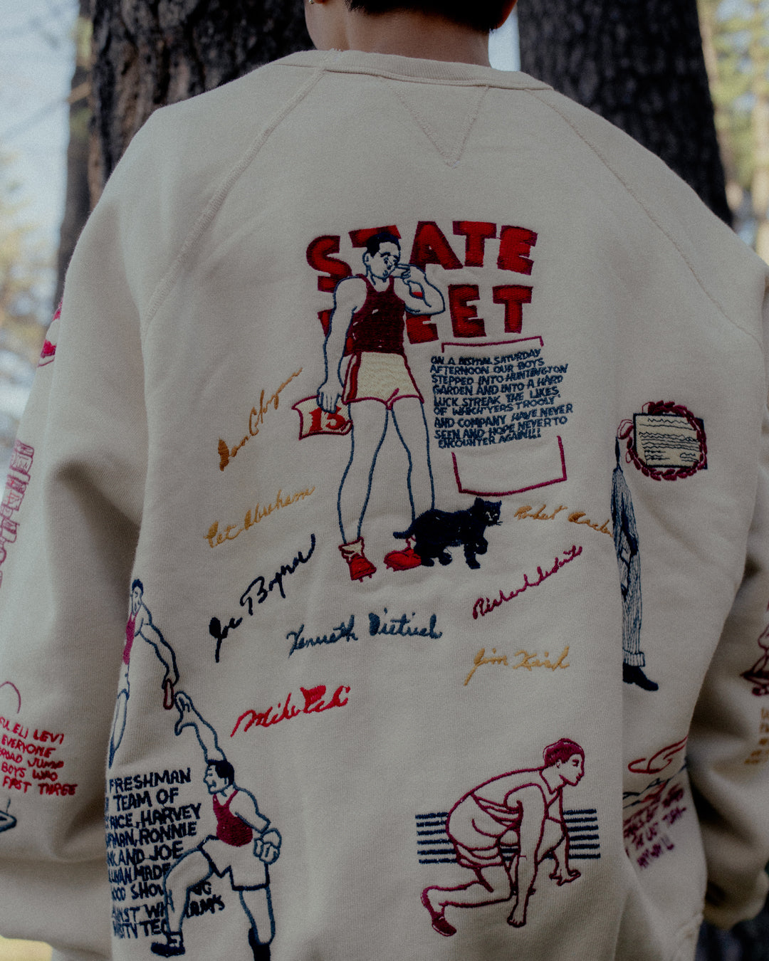 VARSITY CREWNECK