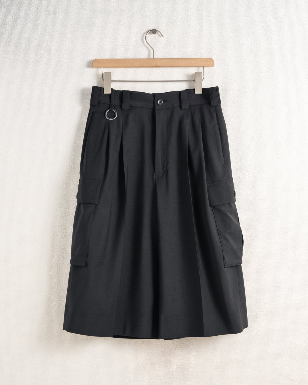 WIDE CARGO SHORTS (BLK)