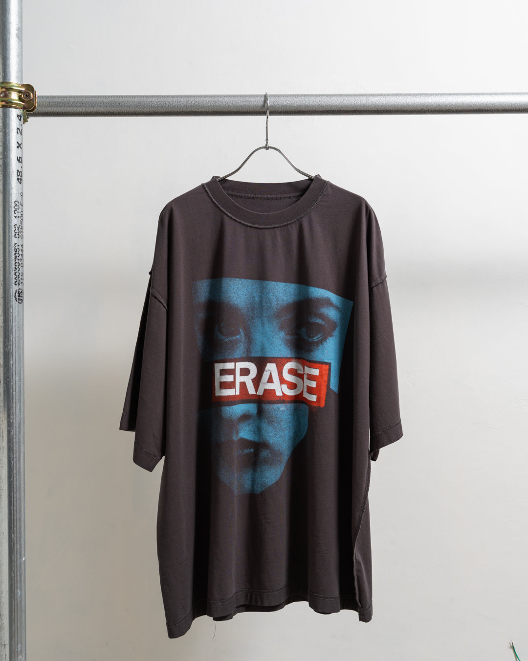 SMIZE EYES TEE