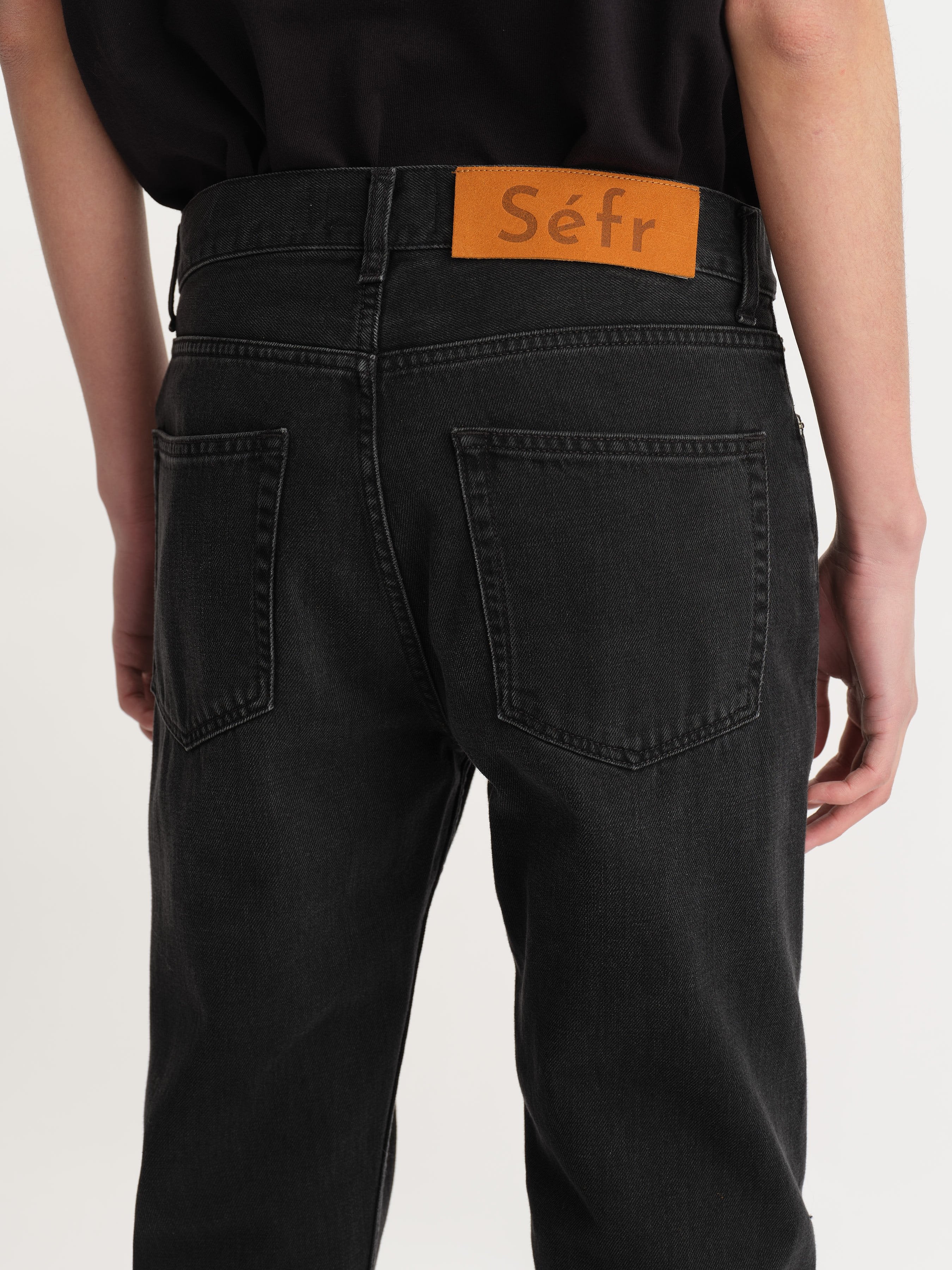 STRAIGHT CUT JEANS (BLK)