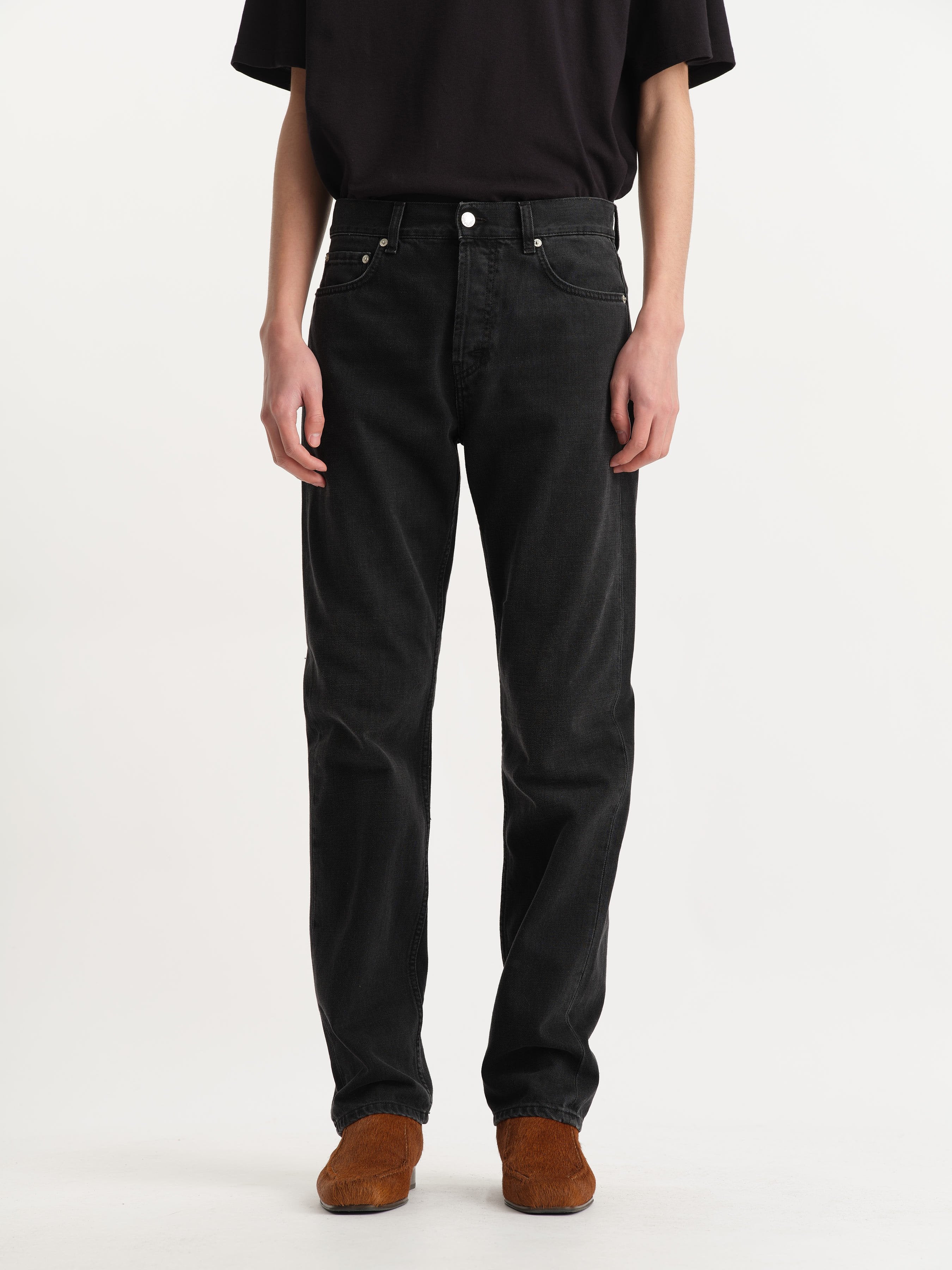 STRAIGHT CUT JEANS (BLK)