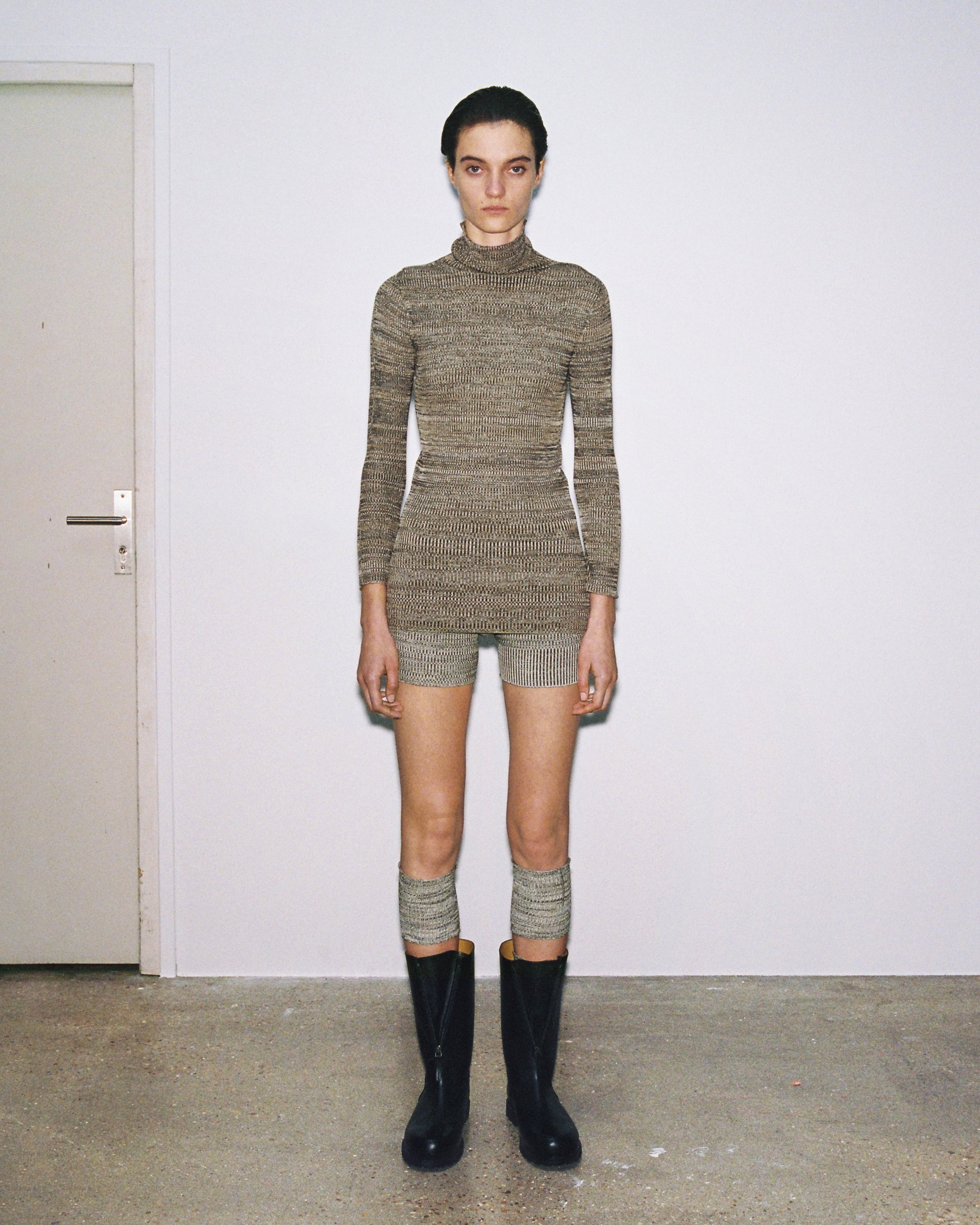 WHOLE GARMENT TURTLENECK FANGO KNIT