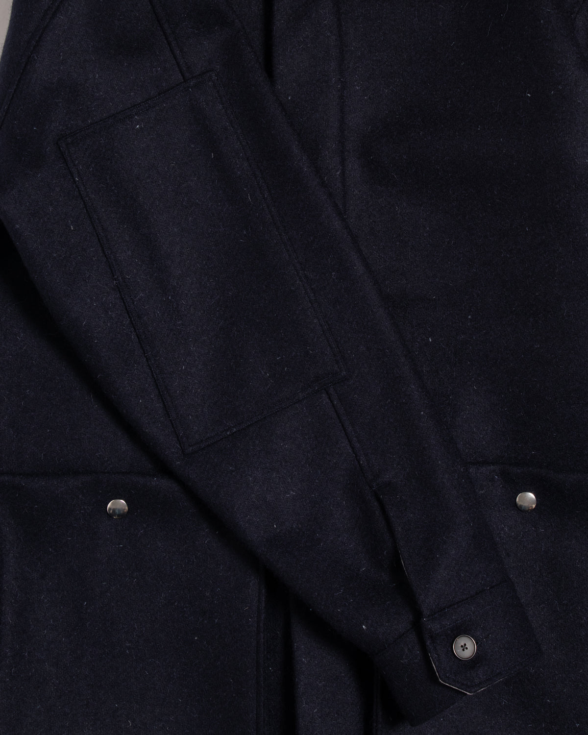 PATCHED WOOL OVERSHIRT (NAVY) - Baby's all right